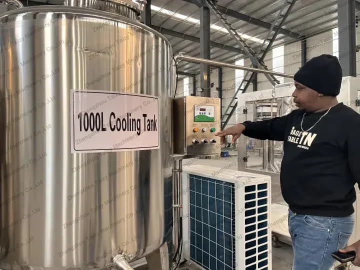 Customers visit yogurt machine factory