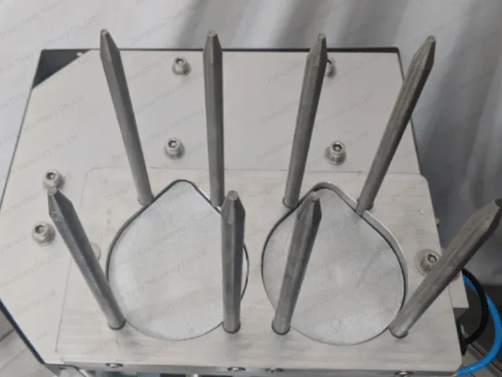 Automatic film feeding device